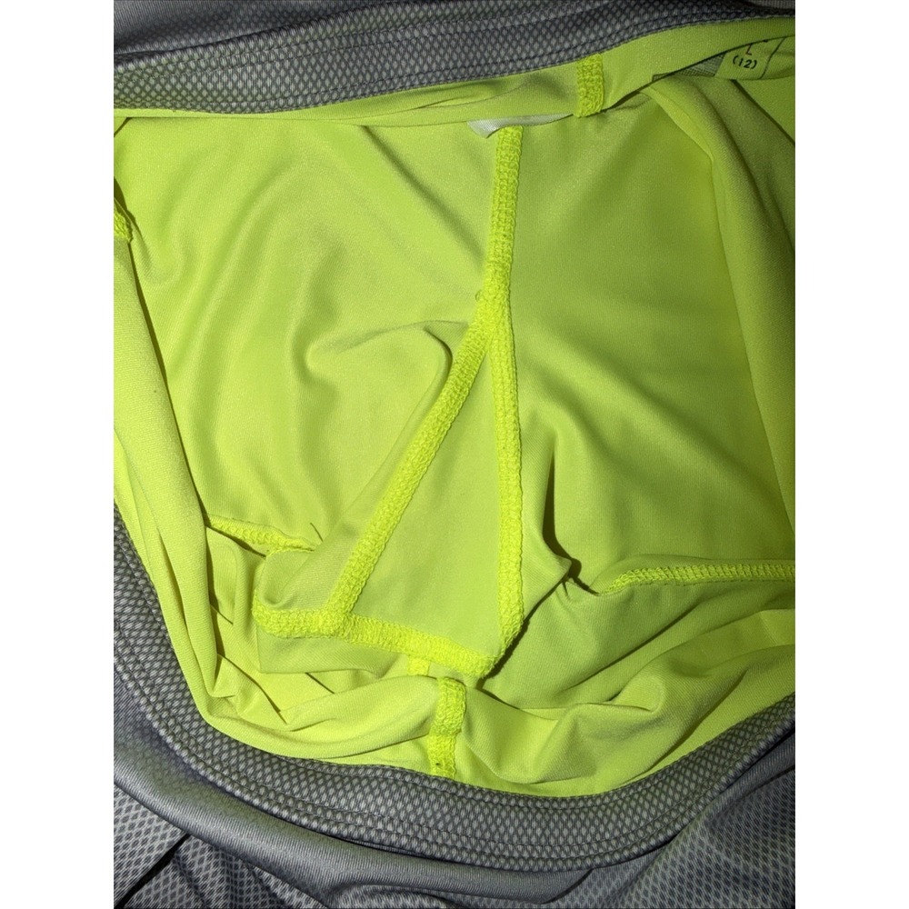 Lucky in Love Tennis Set Size L Gray White Yellow V-neck Top & Ruffle Skort - Picture 12 of 12